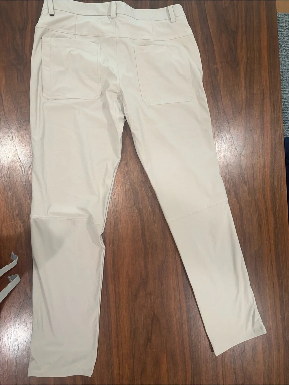 Men's Lululemon Lightweight Beige Slim Fit Pants Sz. 36x33
